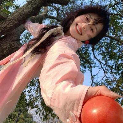 封总您闺女又去天桥摆摊了