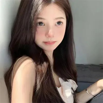网恋对象是总裁（网恋奔现后被总裁掐腰宠）